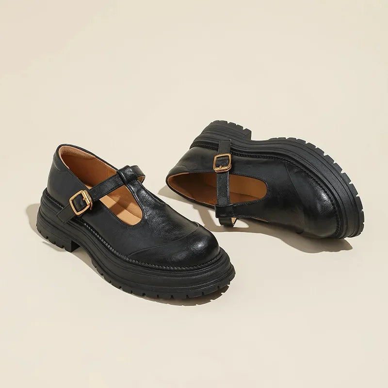 Mary Janes – Elegantné kožené topánky