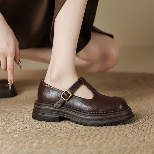 Mary Janes – Elegantné kožené topánky