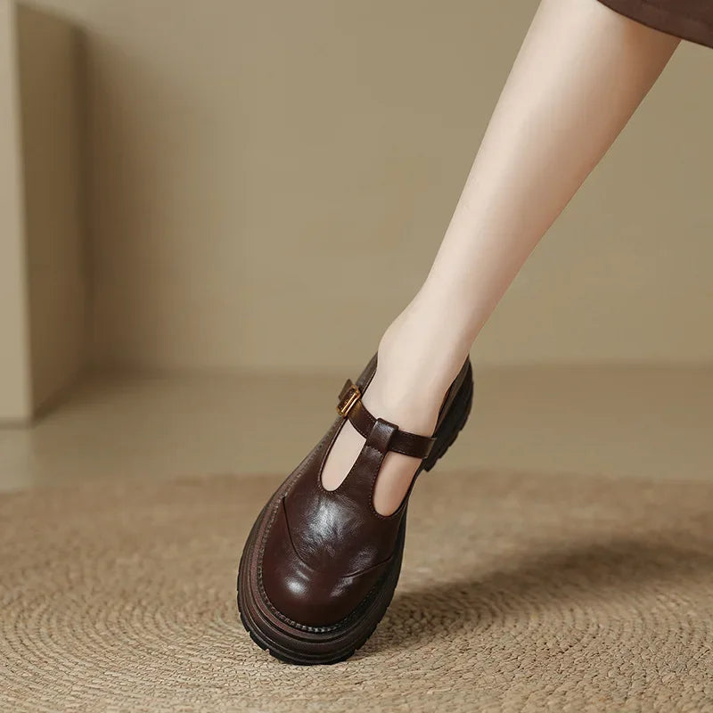Mary Janes – Elegantné kožené topánky