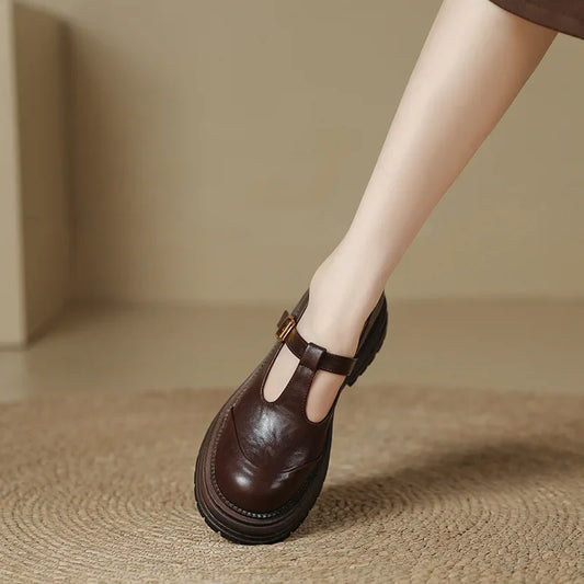 Mary Janes – Elegantné kožené topánky
